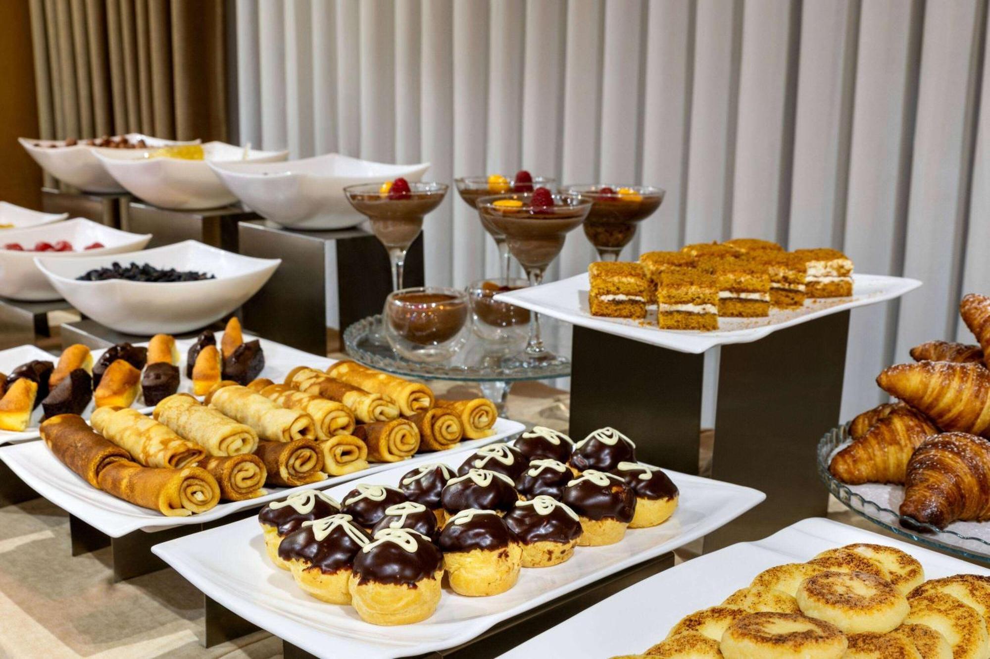 Wyndham Garden Tashkent Hotel Eksteriør billede
